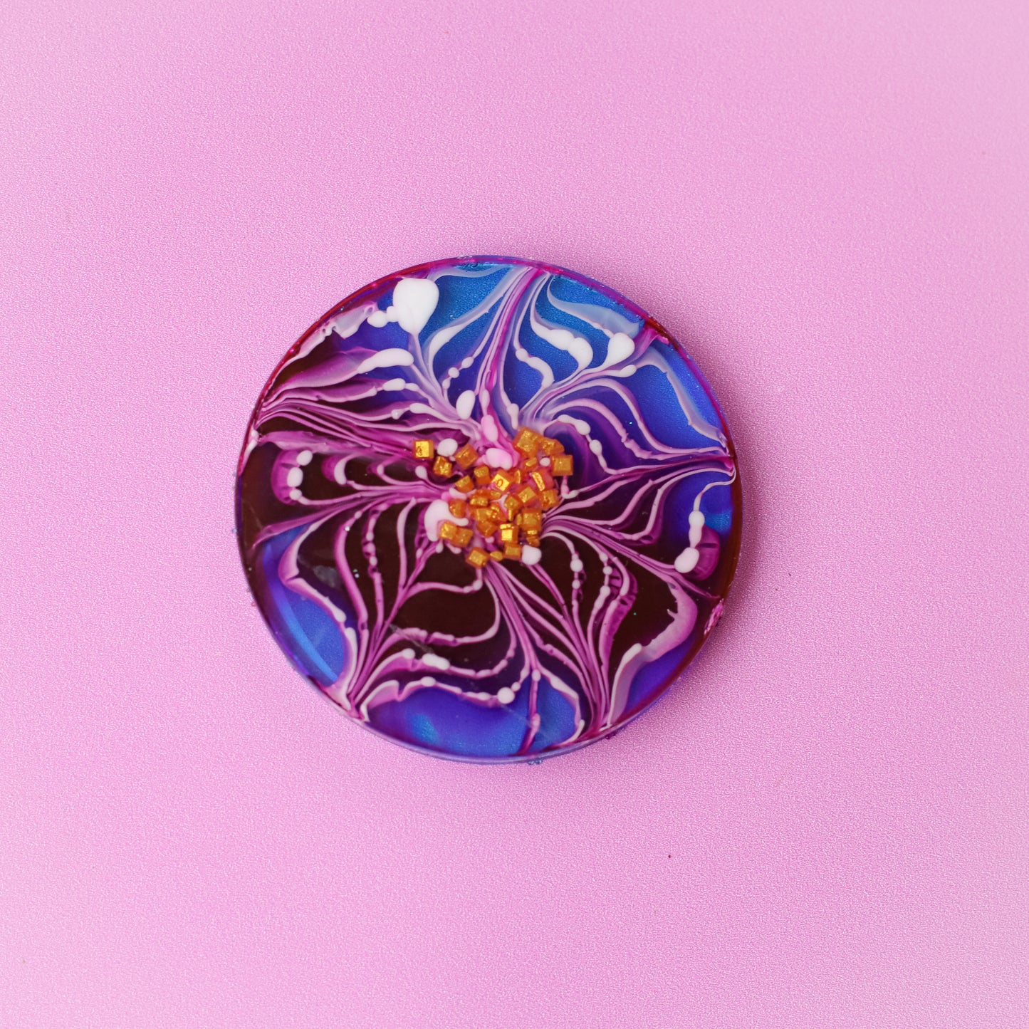 Large Floral Circle Shaped Tag