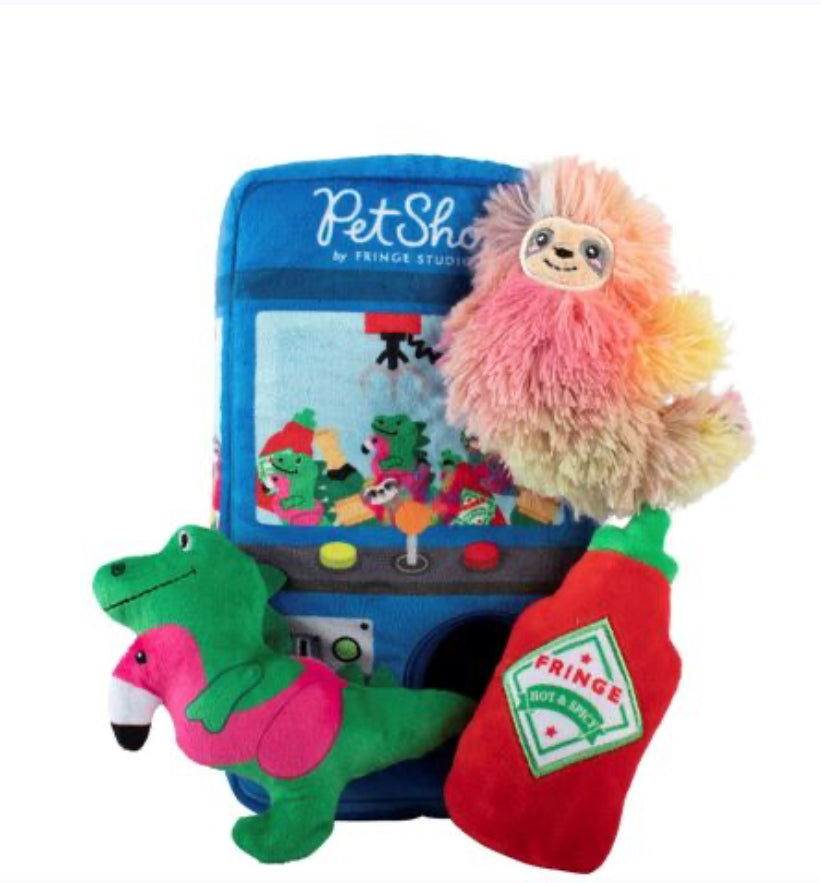 Fringe Studio Ready, Set Claw machine