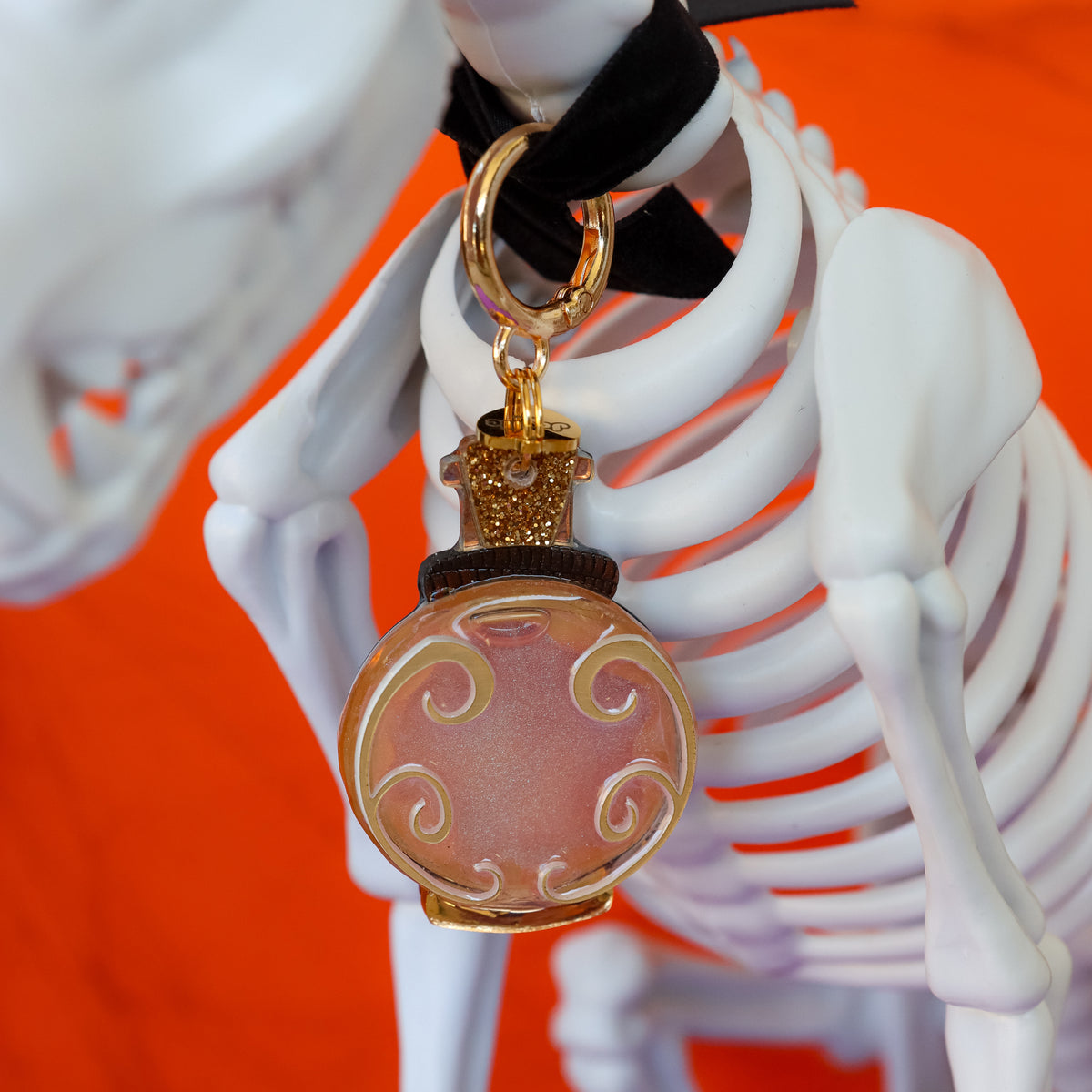 Liquid Potion Collar Candy®️ (glow in the dark)